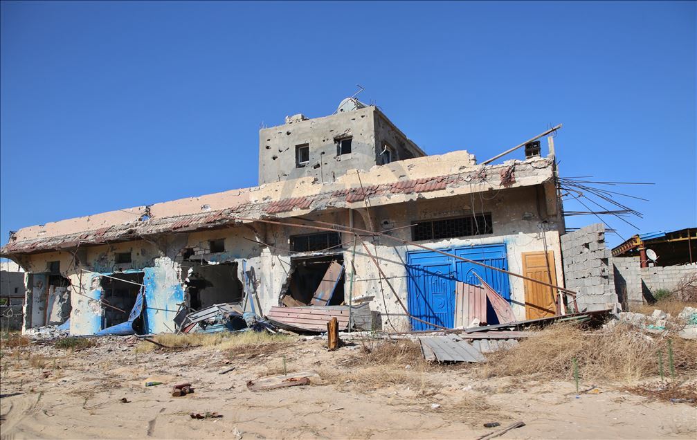 Pas tërheqjes, milicitë e Haftarit lanë mbrapa shkatërrim të madh në Tripoli