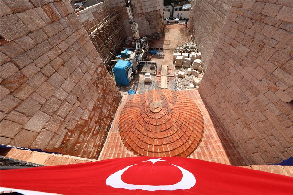 Bursa'daki Zindan Kapı restorasyonunda sona doğru