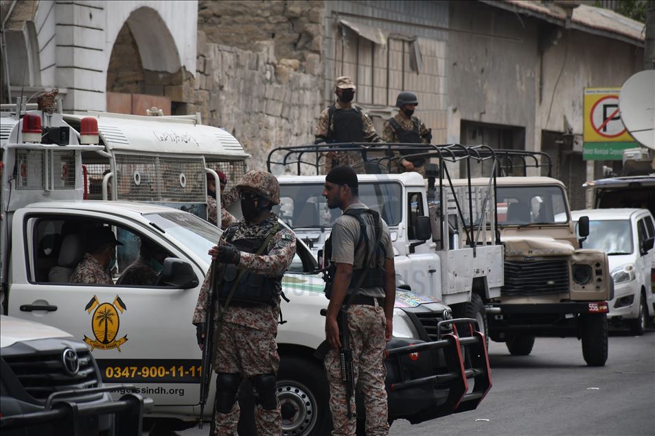 حمله مسلحانه به مرکز بورس کراچی پاکستان؛ 5 کشته و 3 زخم