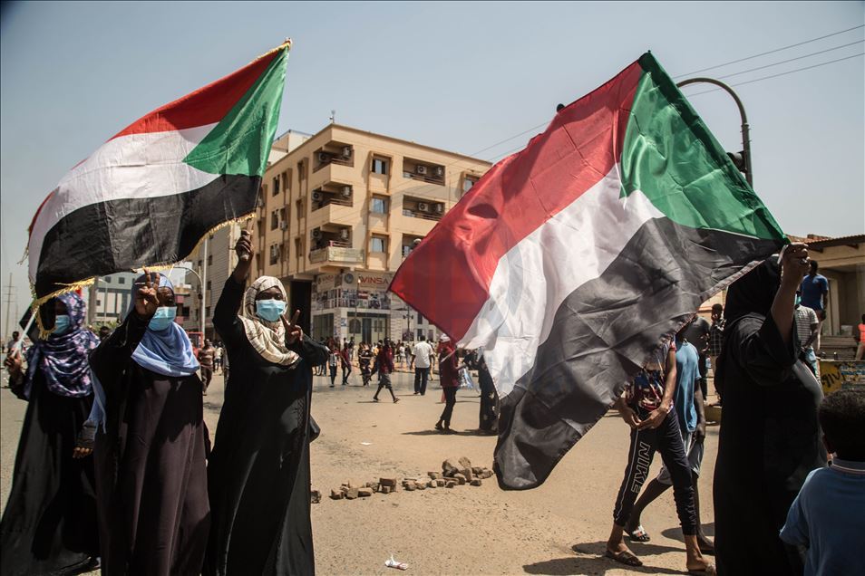 السودان.. الآلاف يتظاهرون للمطالبة بـ"تصحيح مسار الثورة"