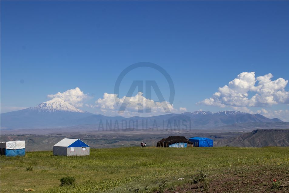 Zozanvanên li Çiyayê Agiriyê bi vejena tavê pirsgirêka ronîkirinê çareser dikin