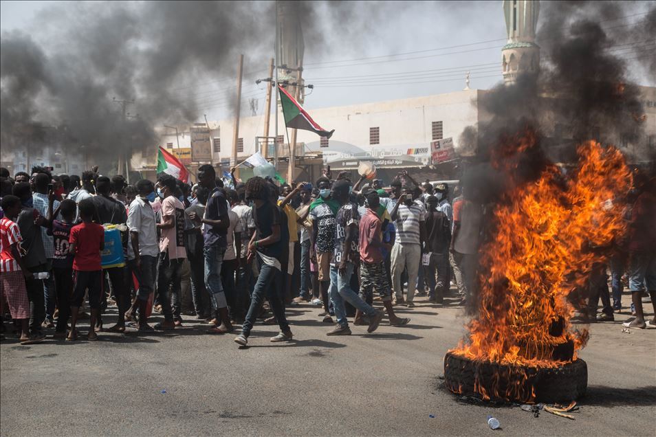 السودان.. الآلاف يتظاهرون للمطالبة بـ"تصحيح مسار الثورة"
