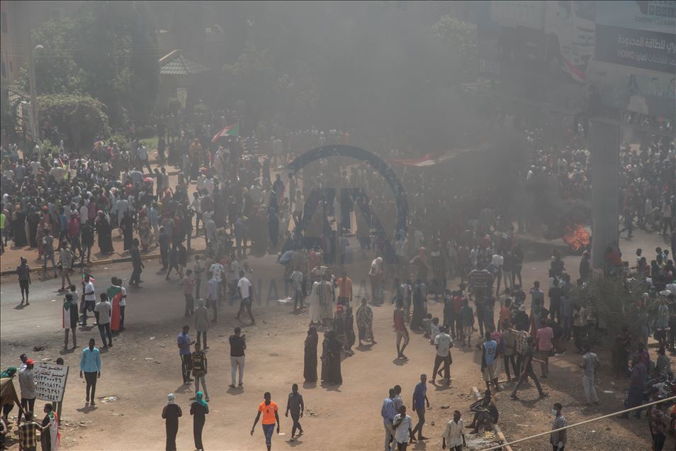 السودان.. الآلاف يتظاهرون للمطالبة بـ"تصحيح مسار الثورة"