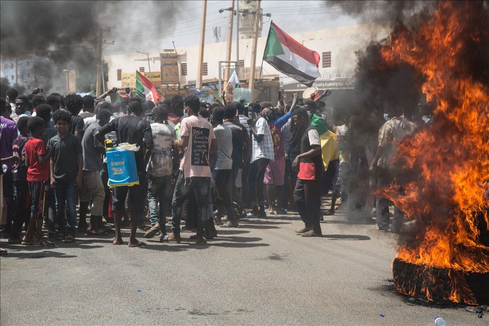 السودان.. الآلاف يتظاهرون للمطالبة بـ"تصحيح مسار الثورة"