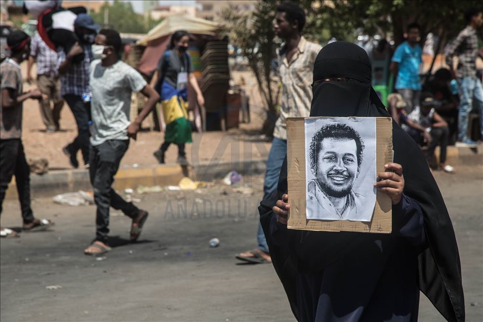 السودان.. الآلاف يتظاهرون للمطالبة بـ"تصحيح مسار الثورة"