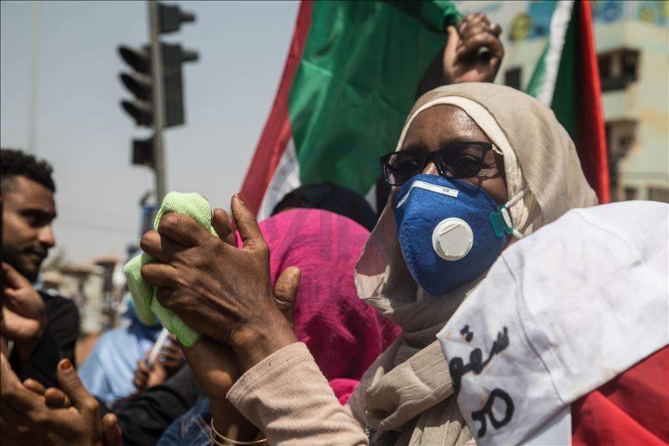 السودان.. الآلاف يتظاهرون للمطالبة بـ"تصحيح مسار الثورة"