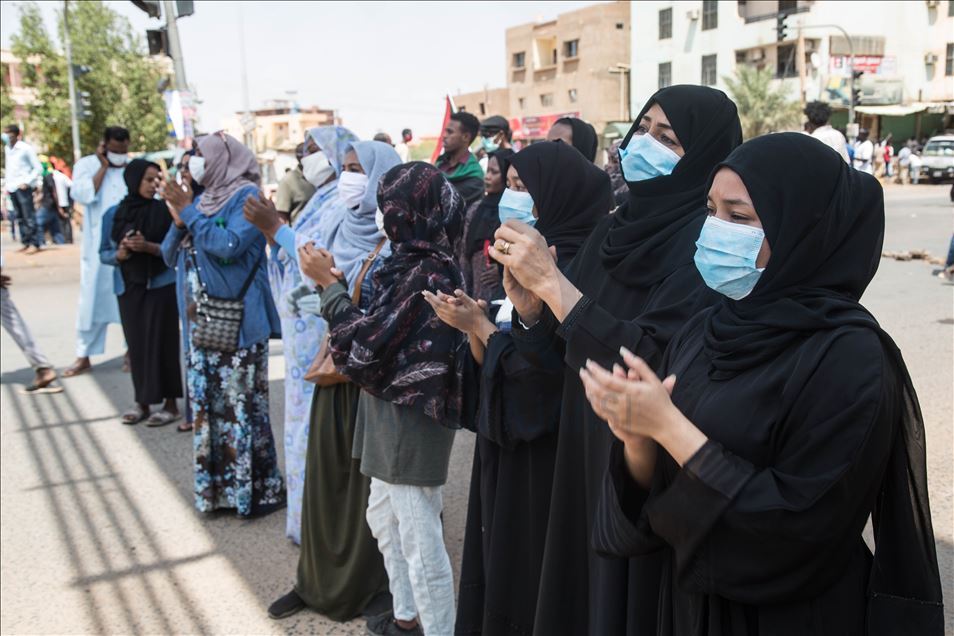 السودان.. الآلاف يتظاهرون للمطالبة بـ"تصحيح مسار الثورة"