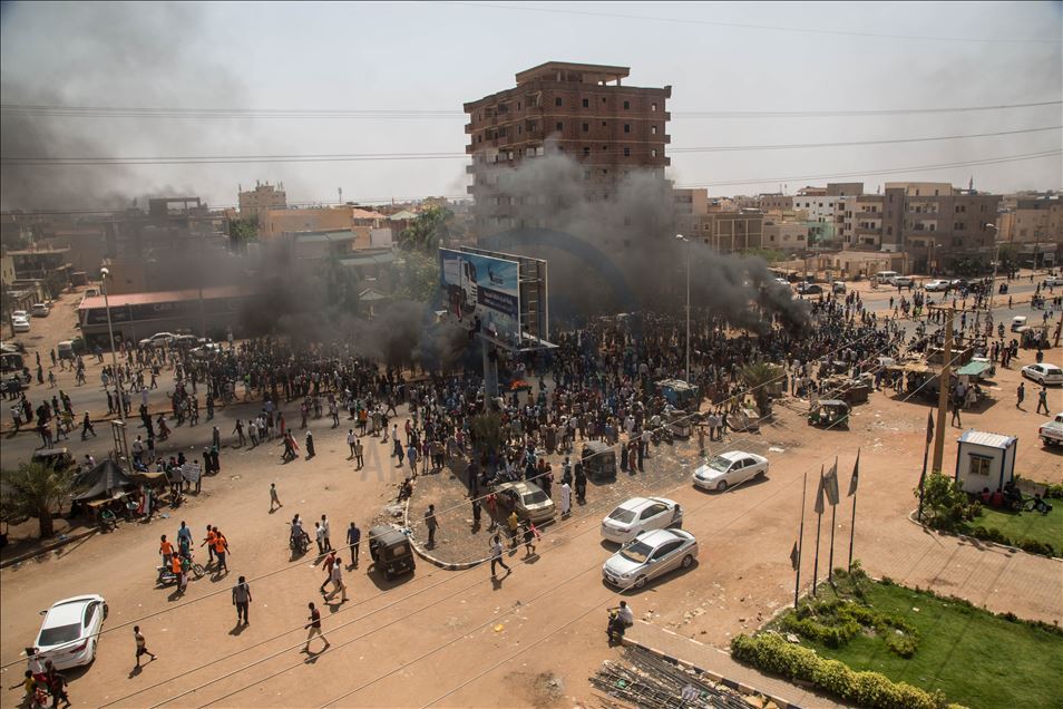 السودان.. الآلاف يتظاهرون للمطالبة بـ"تصحيح مسار الثورة"