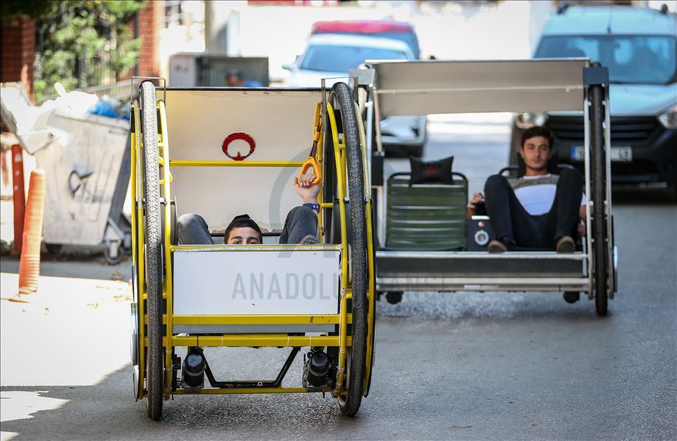 Ürettiği "Hacıyatmaz" adlı iki tekerlekli araçla ilgi odağı oldu