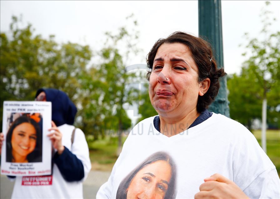 Almanya’da kızı PKK tarafından kaçırılan anne Başbakanlık önünde eylemini sürdürdü