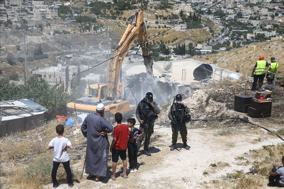 İsrail Doğu Kudüs'te Filistinlilere ait bir evi yıktı