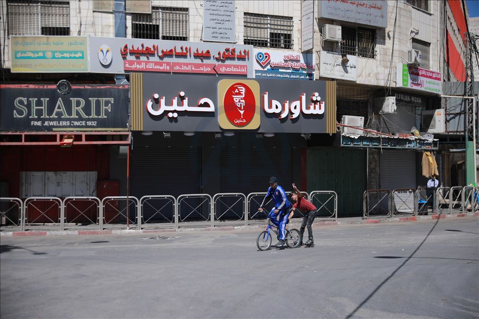 إغلاق محافظة الخليل لمواجهة تفشي "كورونا"