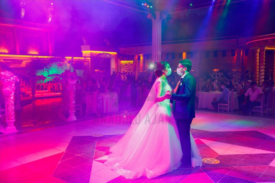Comenzaron a celebrarse bodas con medidas de precaución contra el coronavirus en Turquía