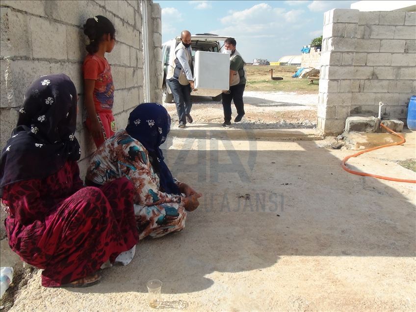 Çadırda yaşayan aile hayırseverlerin desteğiyle evlerine kavuştu