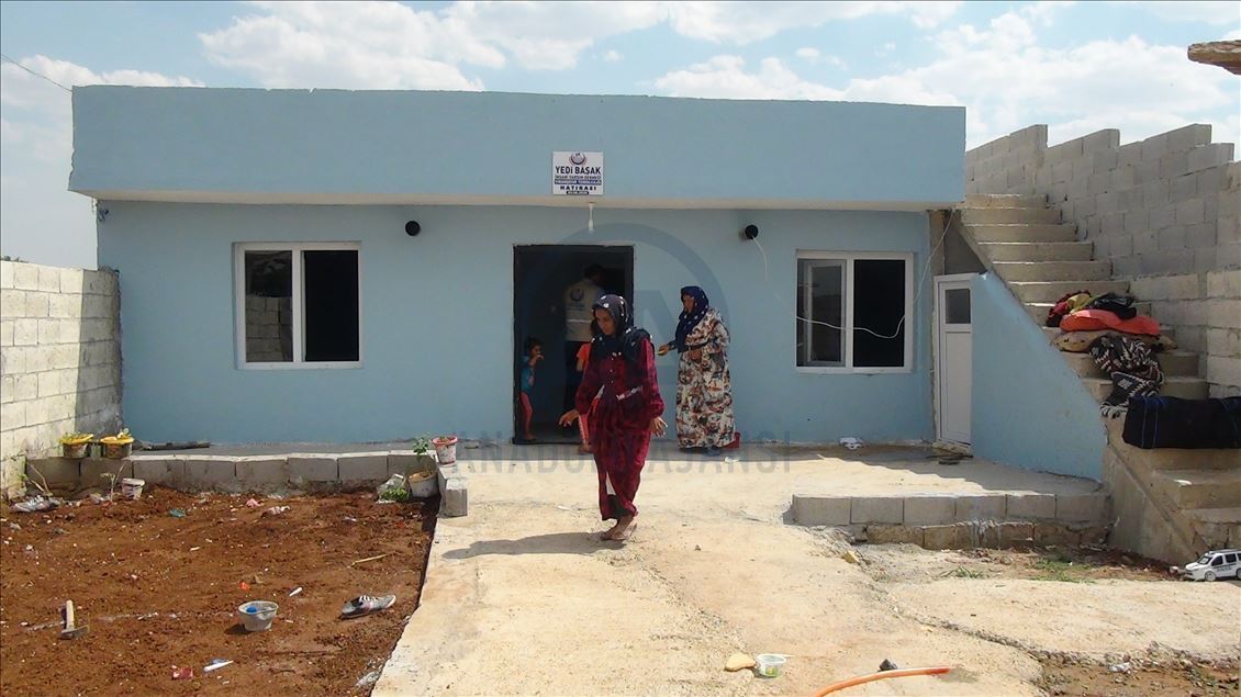 Çadırda yaşayan aile hayırseverlerin desteğiyle evlerine kavuştu