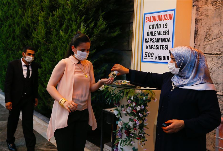 Comenzaron a celebrarse bodas con medidas de precaución contra el coronavirus en Turquía