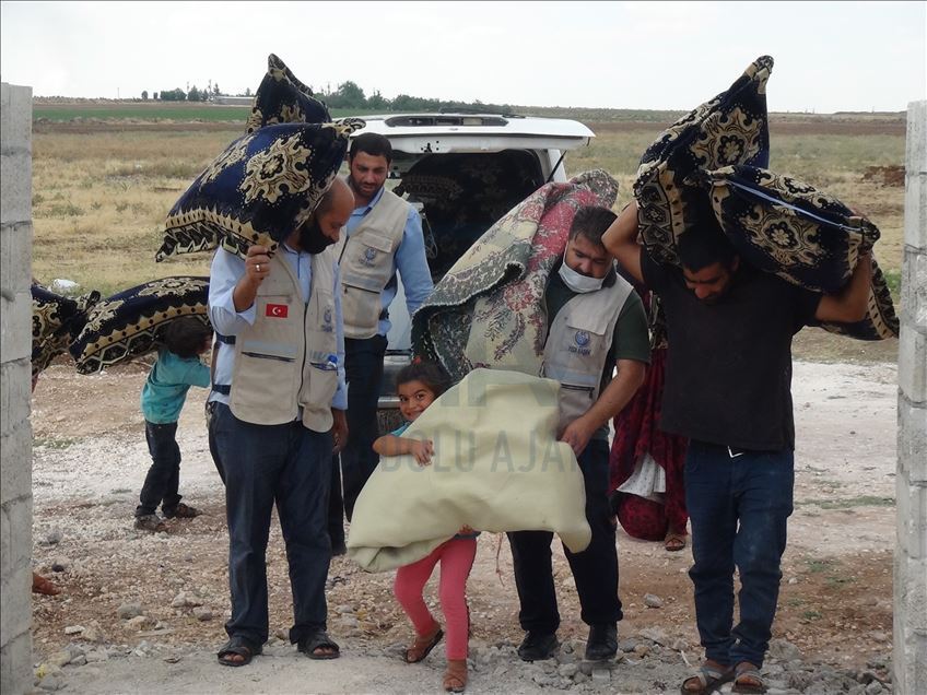 Çadırda yaşayan aile hayırseverlerin desteğiyle evlerine kavuştu