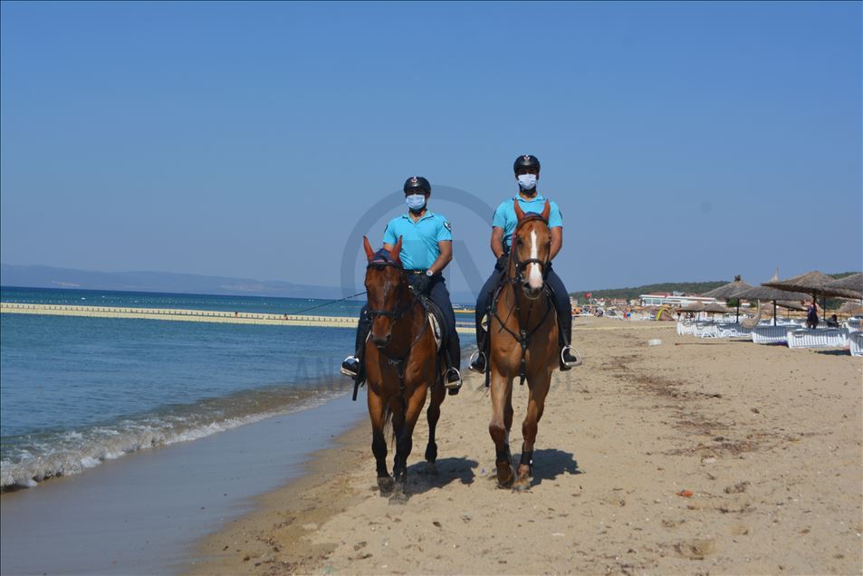 Sarımsaklı Plajları'nın güvenliği atlı jandarma timlerine emanet