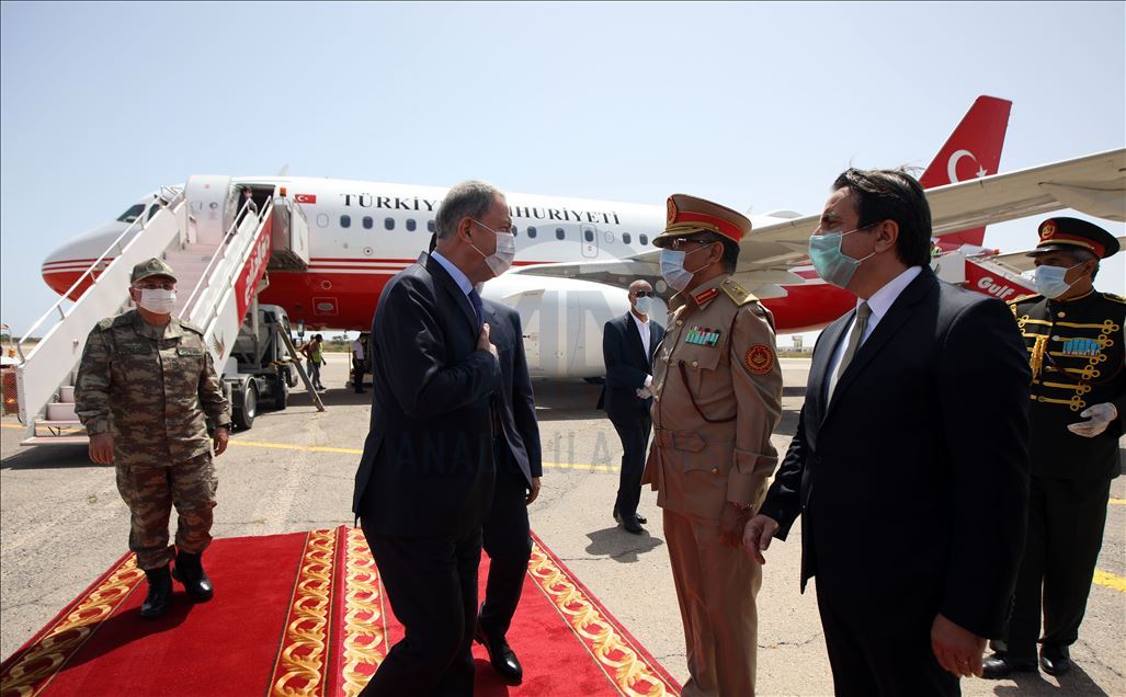 Bakan Akar ve Orgeneral Güler Libya'da
