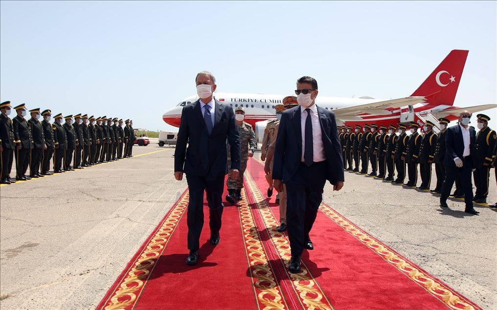 Bakan Akar ve Orgeneral Güler Libya'da