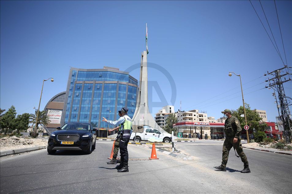 بدأ الجمعة إغلاق شامل بالضفة الغرب