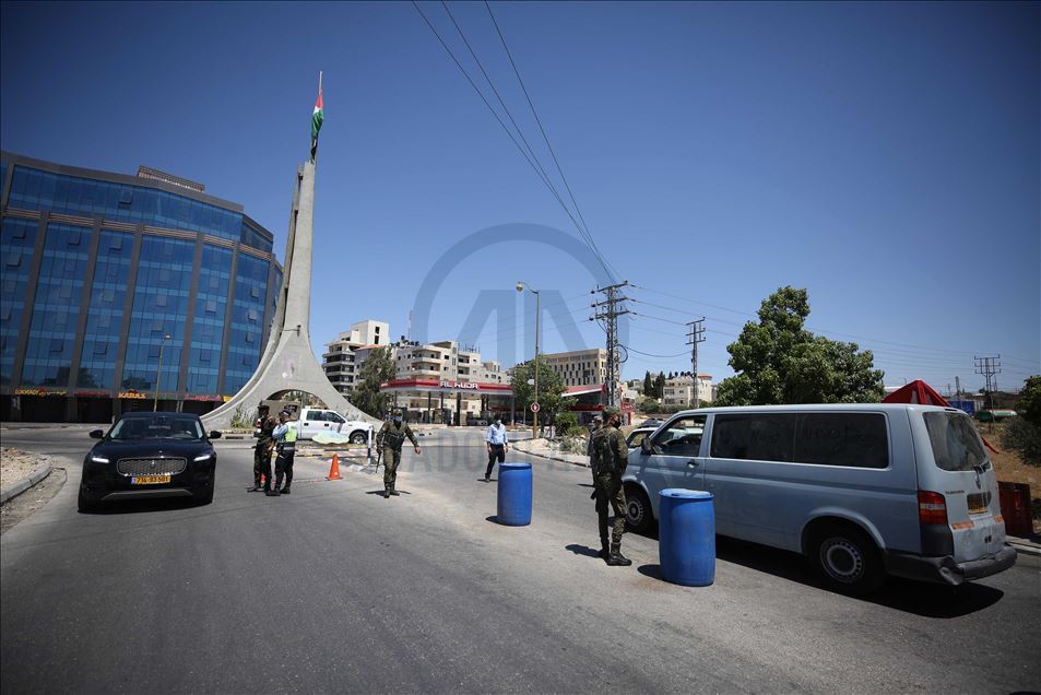 بدأ الجمعة إغلاق شامل بالضفة الغرب