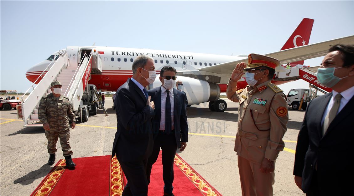 Bakan Akar ve Orgeneral Güler Libya'da