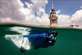 Sahika Ercumen, buceadora de récords mundiales se proclama 'Defensora de la vida bajo el agua'