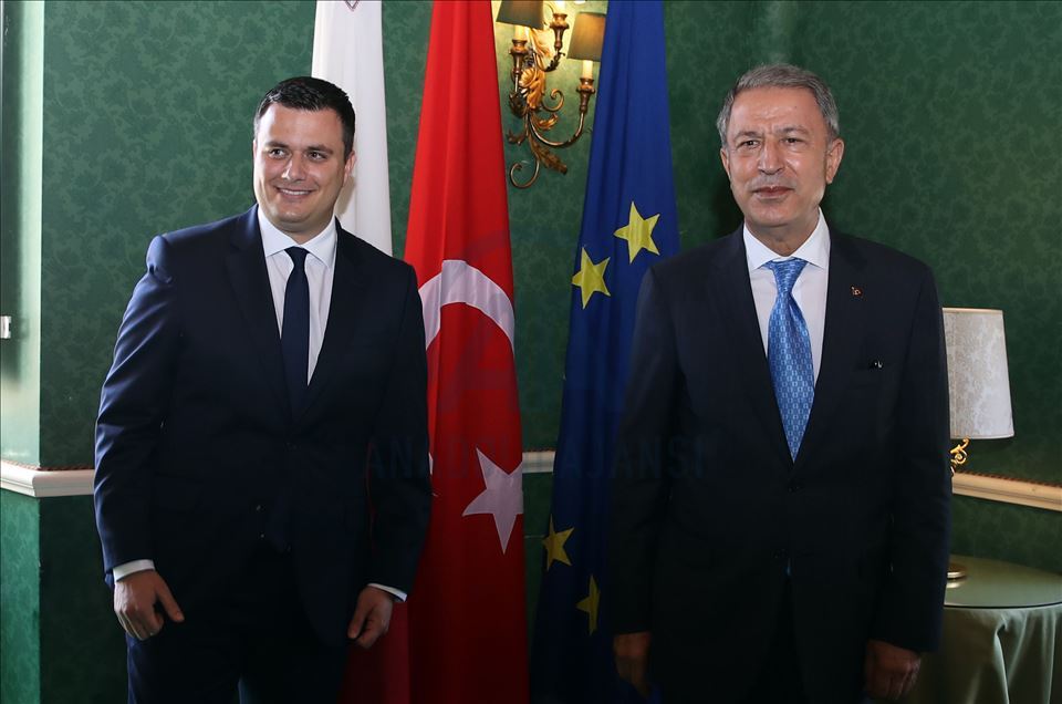 Bakan Akar ve Genelkurmay Başkanı Güler Malta'da