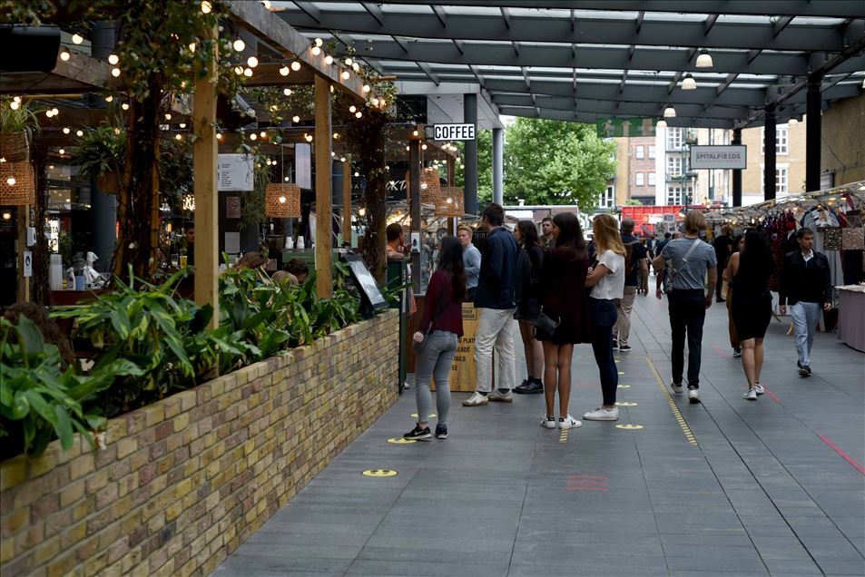 Reino Unido: restaurantes, cafeterías y bares reabren sus puertas a la población