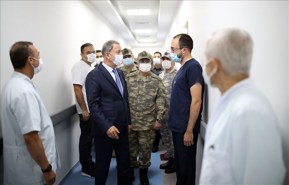 Milli Savunma Bakanı Akar Libya'da
