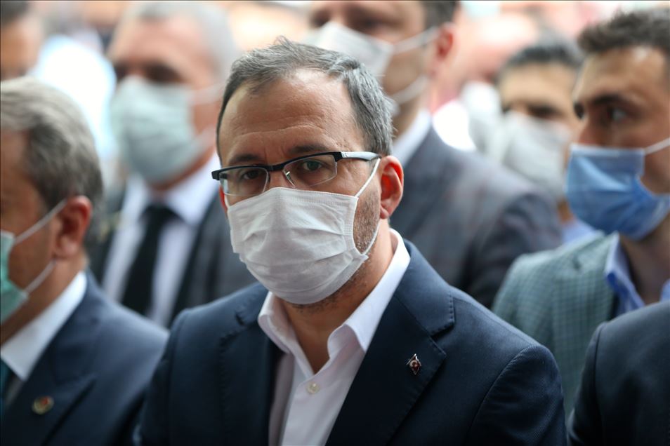 Sakarya'da havai fişek fabrikasındaki patlamada hayatını kaybeden 2 kişinin cenazeleri defnedildi