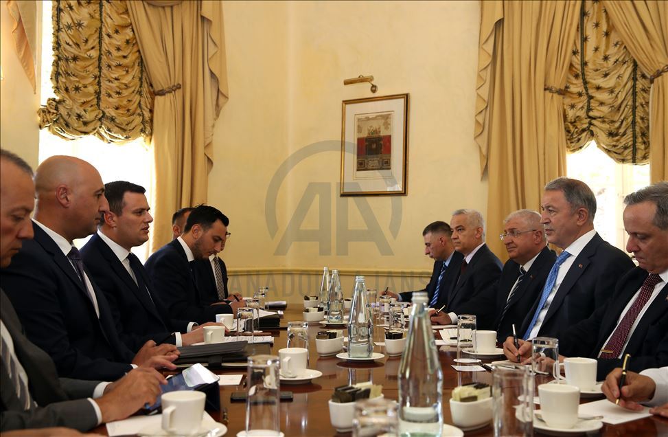 Bakan Akar ve Genelkurmay Başkanı Güler Malta'da