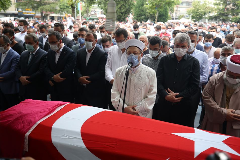 Sakarya'da havai fişek fabrikasındaki patlamada hayatını kaybeden 2 kişinin cenazeleri defnedildi