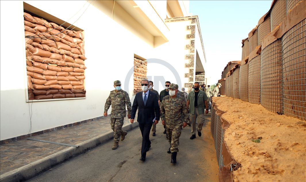 Milli Savunma Bakanı Akar Libya'da
