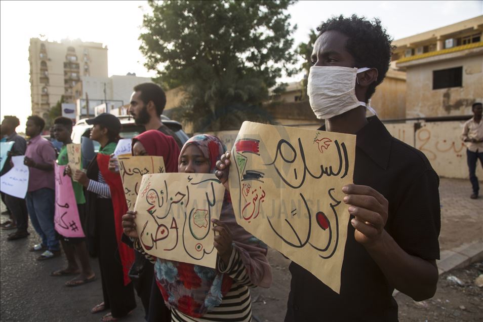 Sudan’da "asayişin sağlanması" talebiyle başlayan eylemler sürüyor
