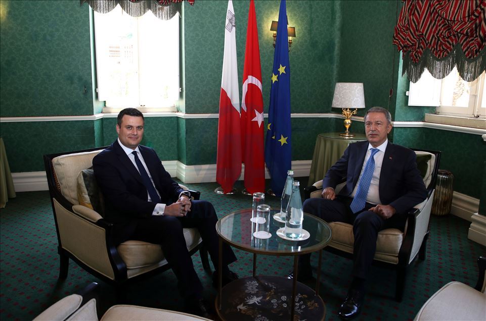 Bakan Akar ve Genelkurmay Başkanı Güler Malta'da