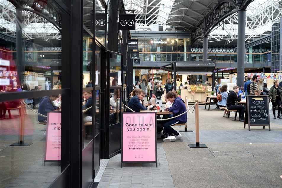 Reino Unido: restaurantes, cafeterías y bares reabren sus puertas a la población