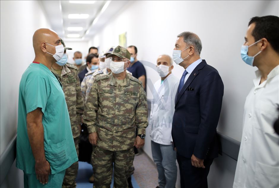 Milli Savunma Bakanı Akar Libya'da
