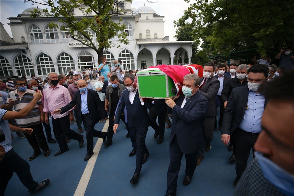 Sakarya'da havai fişek fabrikasındaki patlamada hayatını kaybeden 2 kişinin cenazeleri defnedildi