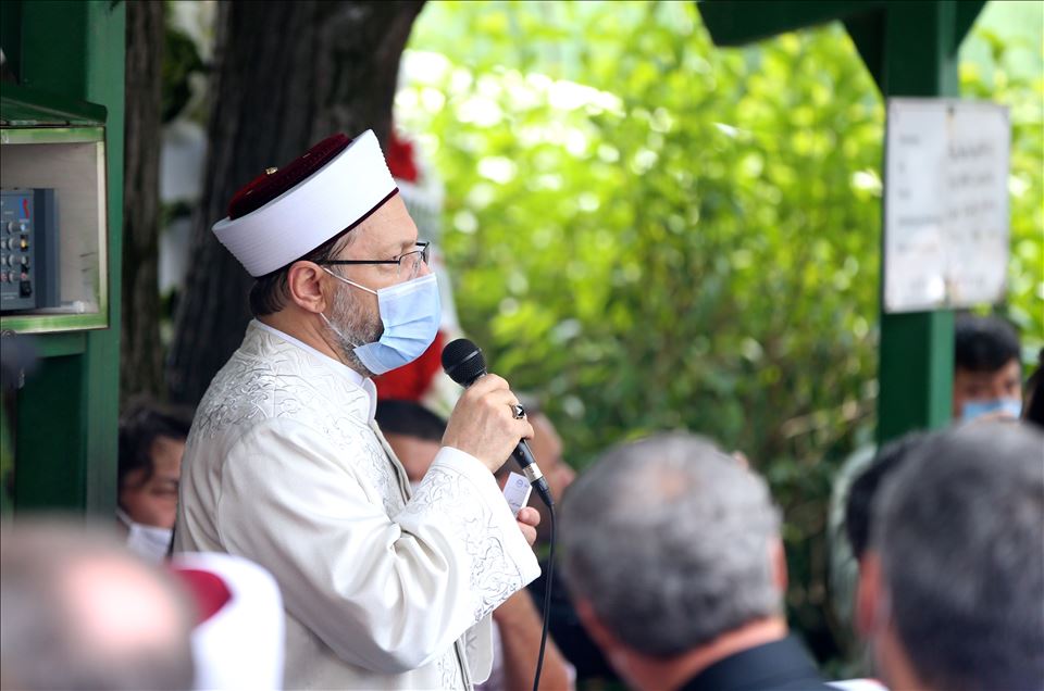 Sakarya'da havai fişek fabrikasındaki patlamada hayatını kaybeden 2 kişinin cenazeleri defnedildi