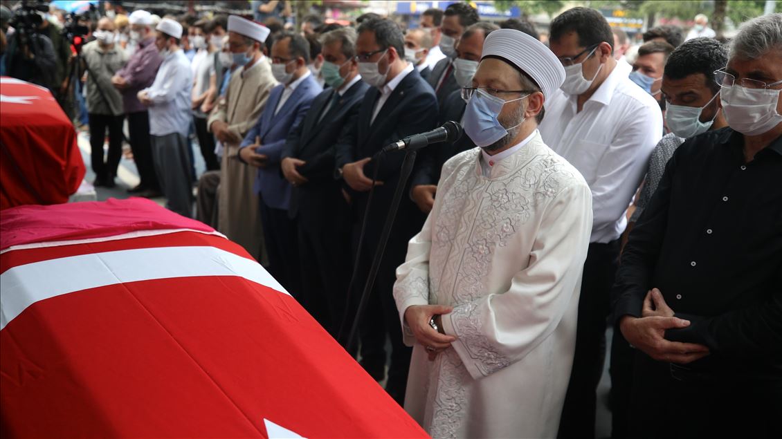 Sakarya'da havai fişek fabrikasındaki patlamada hayatını kaybeden 2 kişinin cenazeleri defnedildi