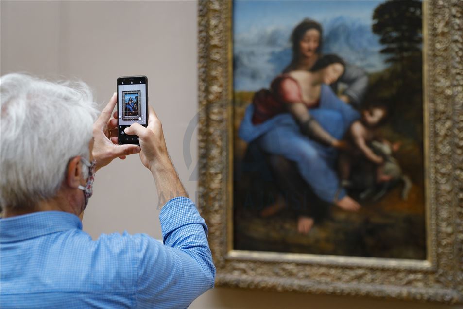 Museum Louvre di Paris kembali dibuka setelah "lockdown"