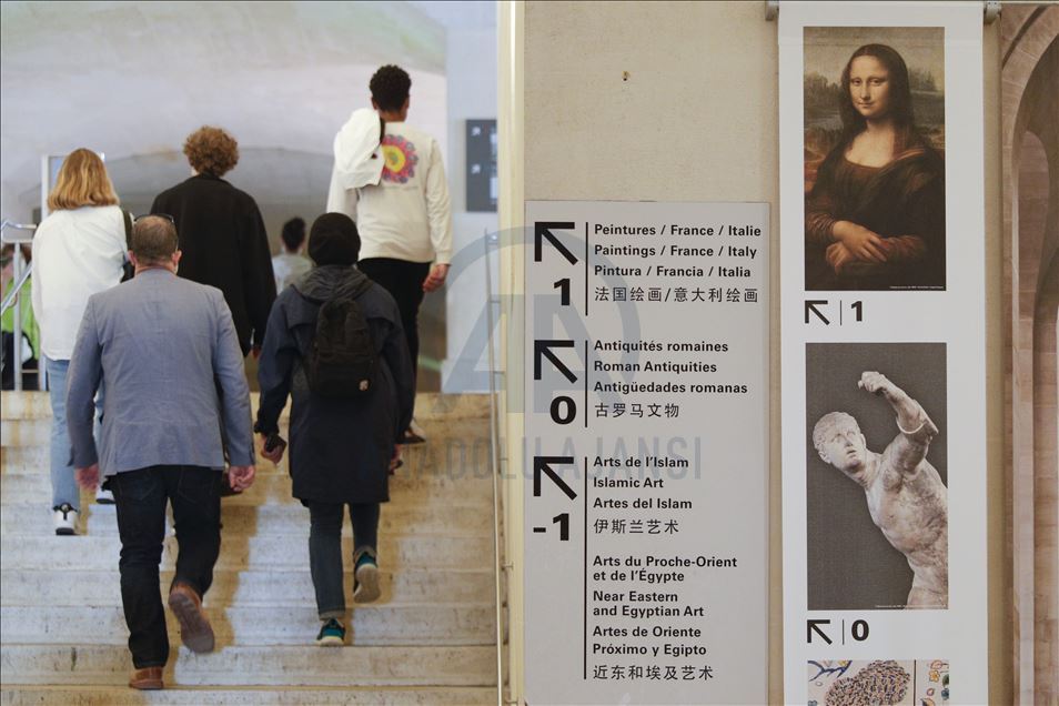 Museum Louvre di Paris kembali dibuka setelah "lockdown"