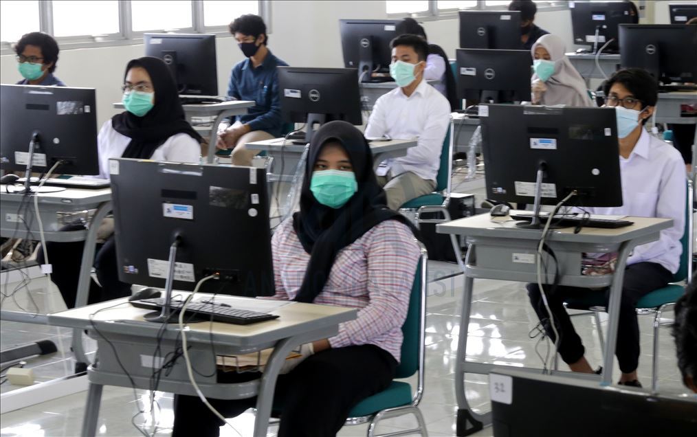 Ujian masuk perguruan tinggi di tengah pandemi