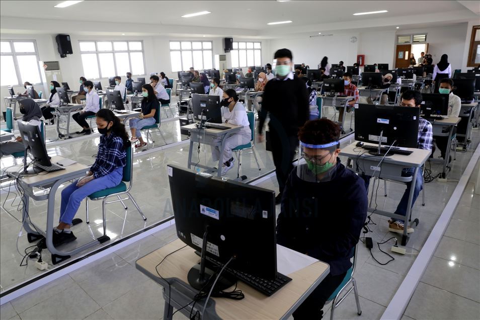 Ujian masuk perguruan tinggi di tengah pandemi