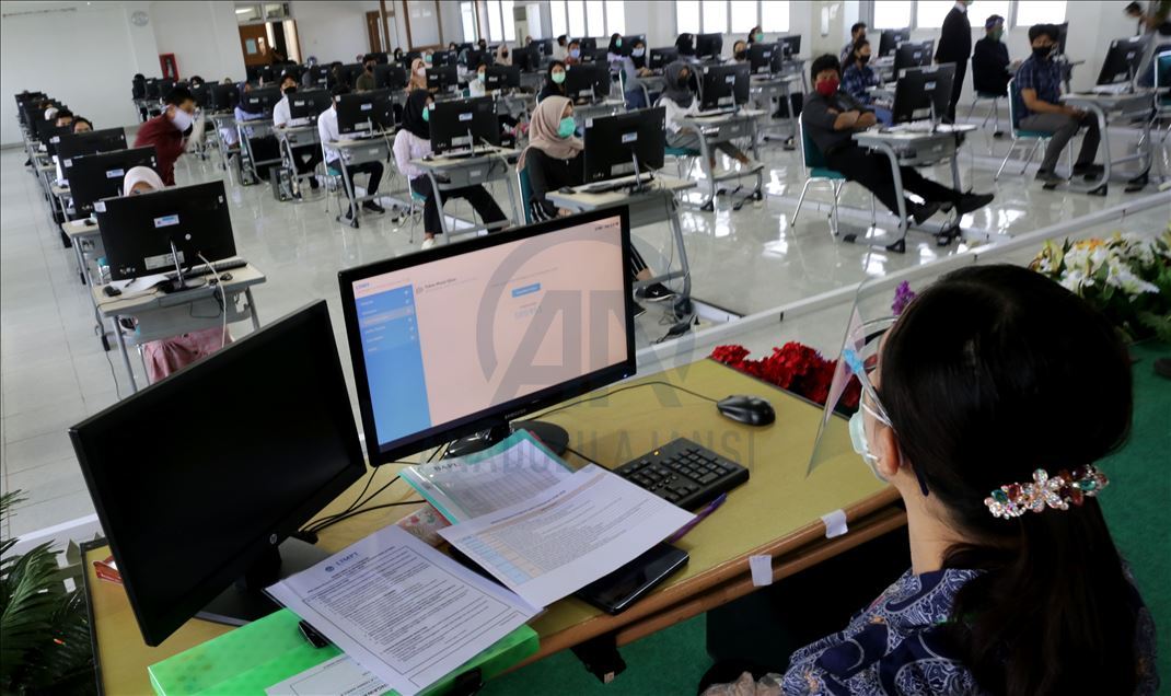 Ujian masuk perguruan tinggi di tengah pandemi