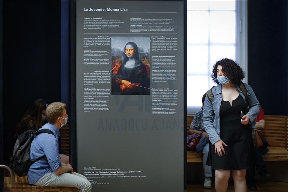Museum Louvre di Paris kembali dibuka setelah "lockdown"