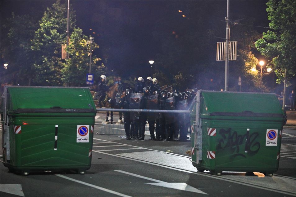 Протести во Белград