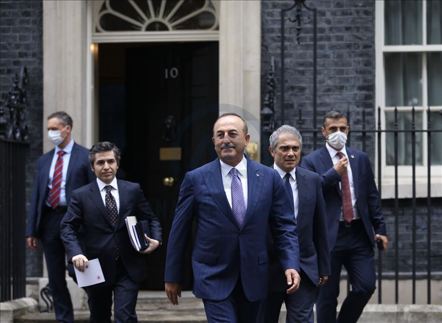 Dışişleri Bakanı Mevlüt Çavuşoğlu, İngiltere'de